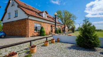 Dom na  sprzedaż Sztum - Wyjątkowy dworek z hotelem i stajnią w Gościszewie